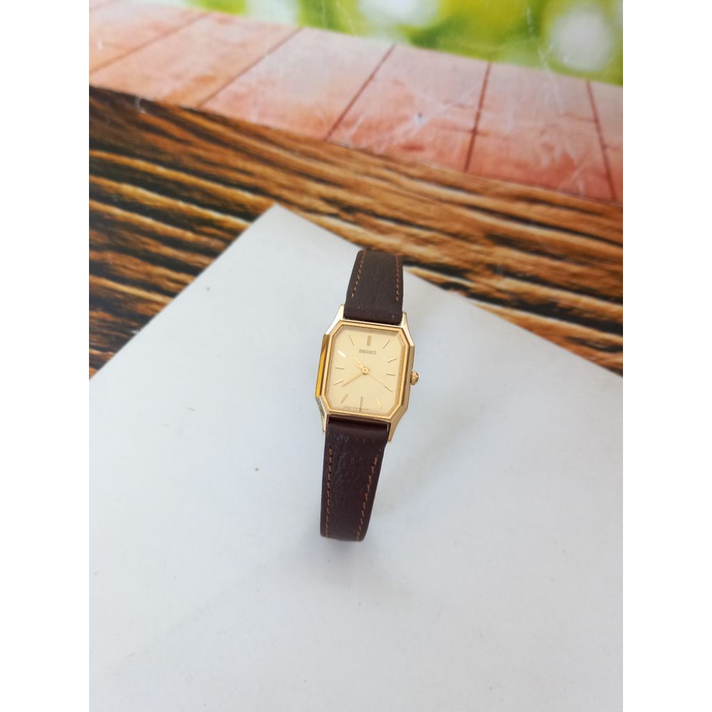 jj03362 jam tangan wanita kotak seiko quartz 7321-6260