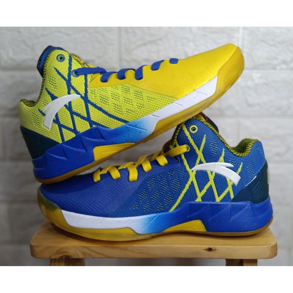 Anta KT1 beda warna 'size 44,5'