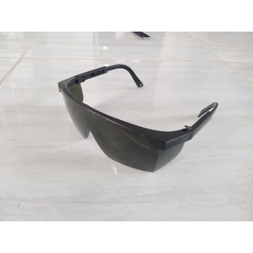 kacamata hitam | kacamata safety