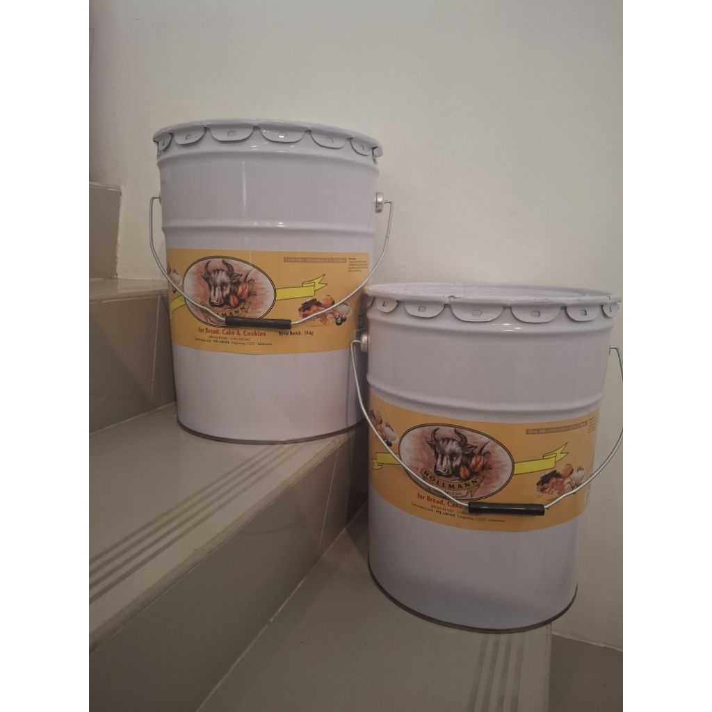 HOLLMAN BUTTER BLEND 18 KG (PAIL) WAJIB TAMBAH PACKING DI ETALASE