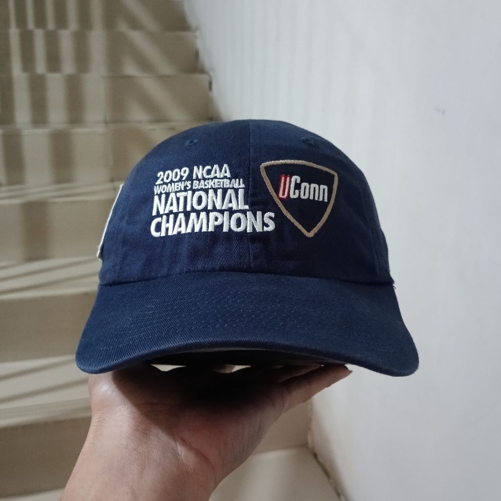 TOPI BRAND CASUAL TEAM NIKE