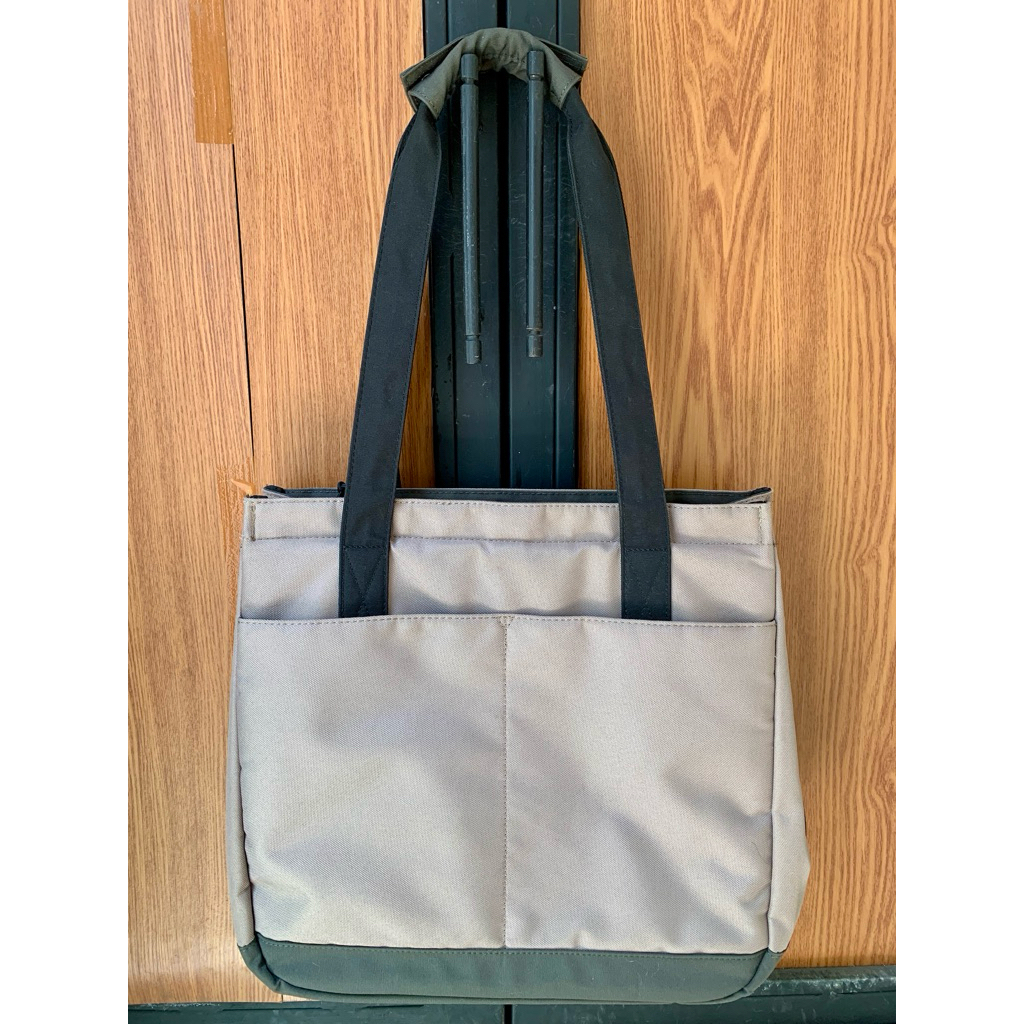 (Preloved) Totebag Anello