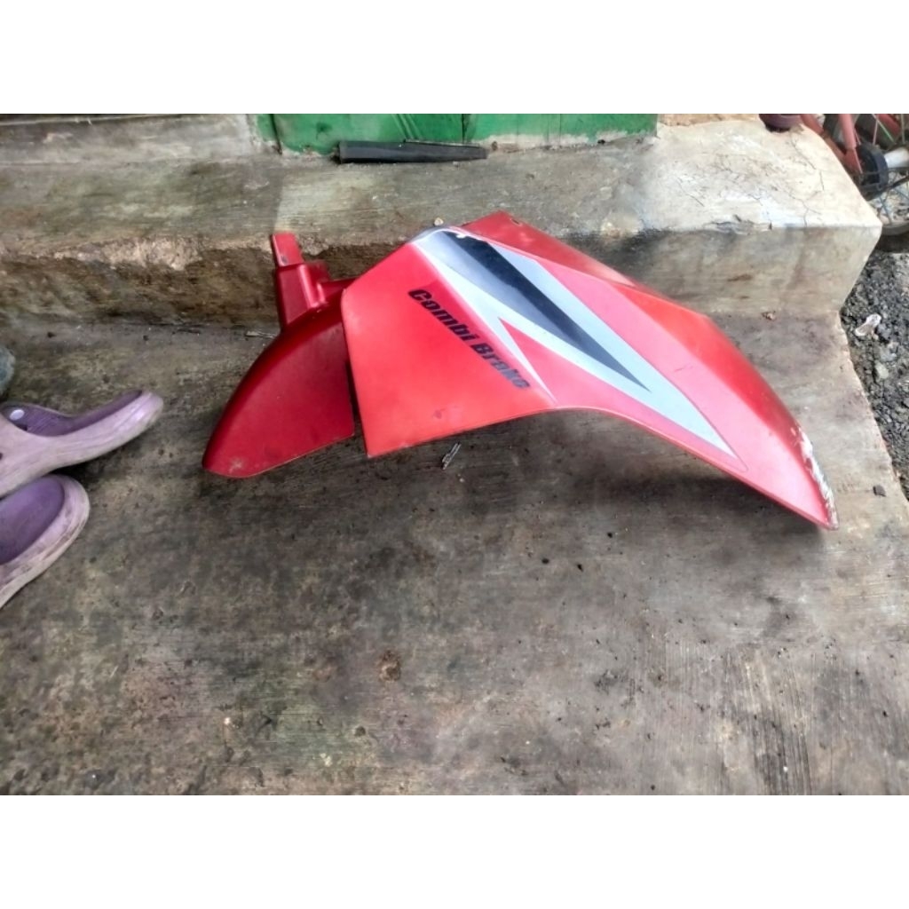 spakbor depan Honda Vario 125 KZR