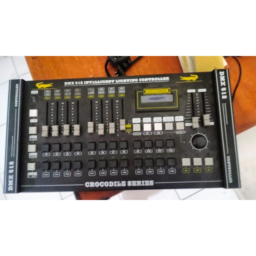 mixer crocodile lighting