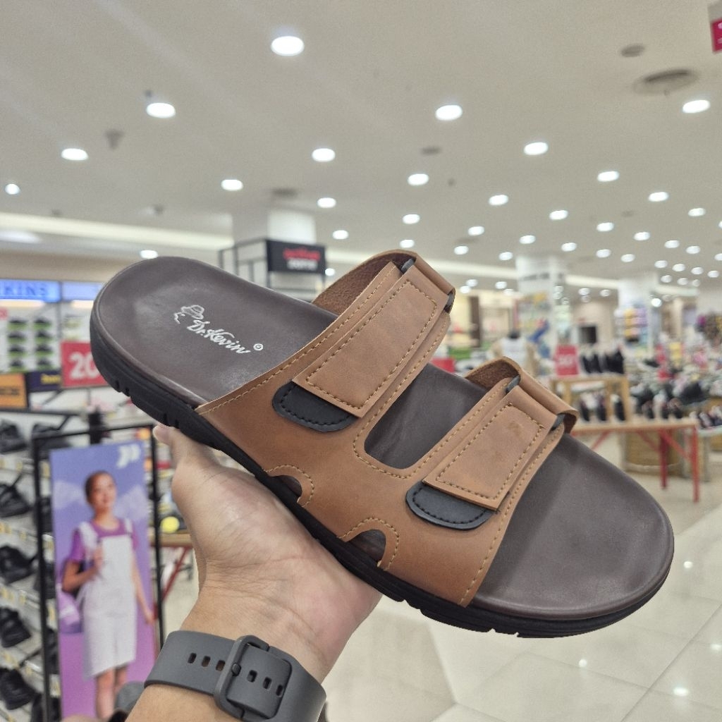 DR.KEVIN Sandal pria new arrival nyaman dipakai size 39-44