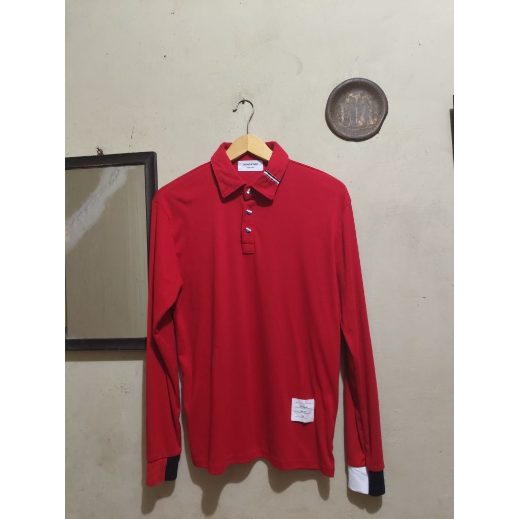 kerah polo thom browne