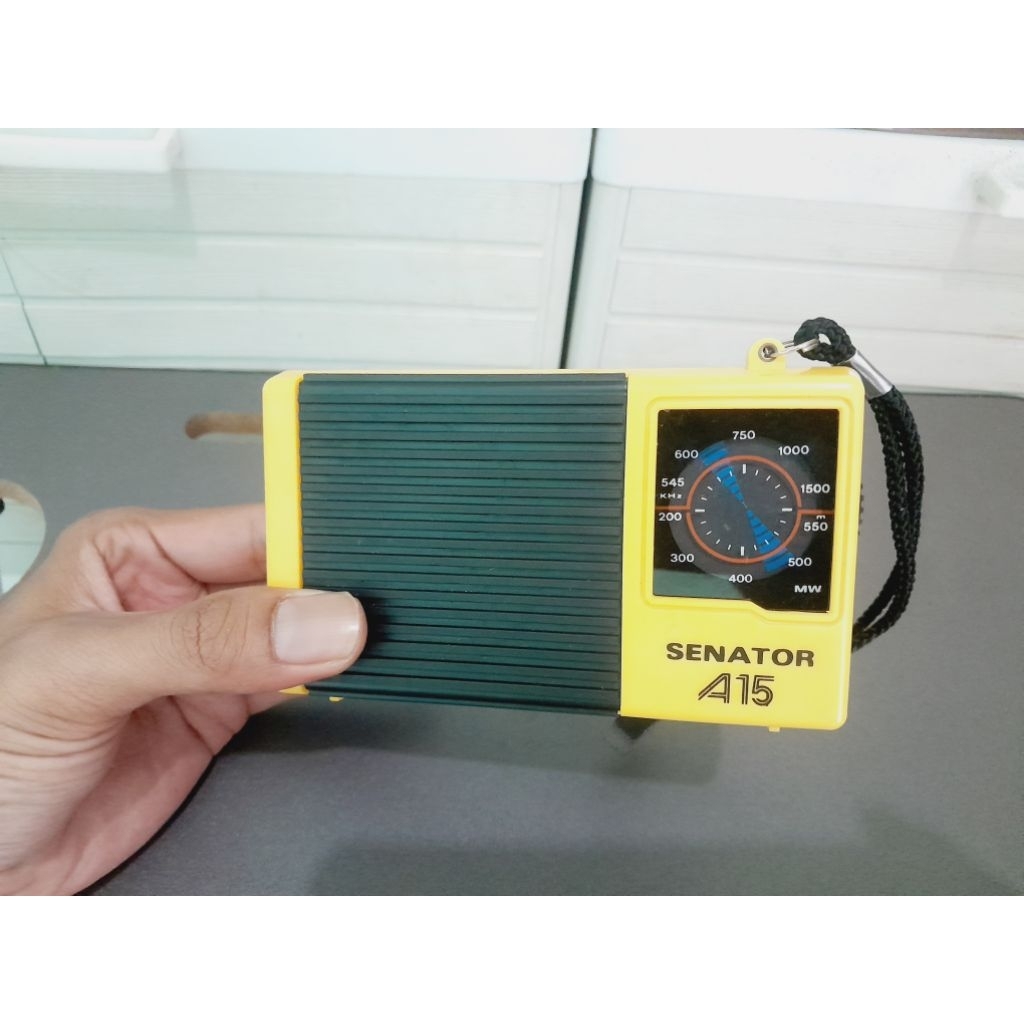 Radio saku SENATOR