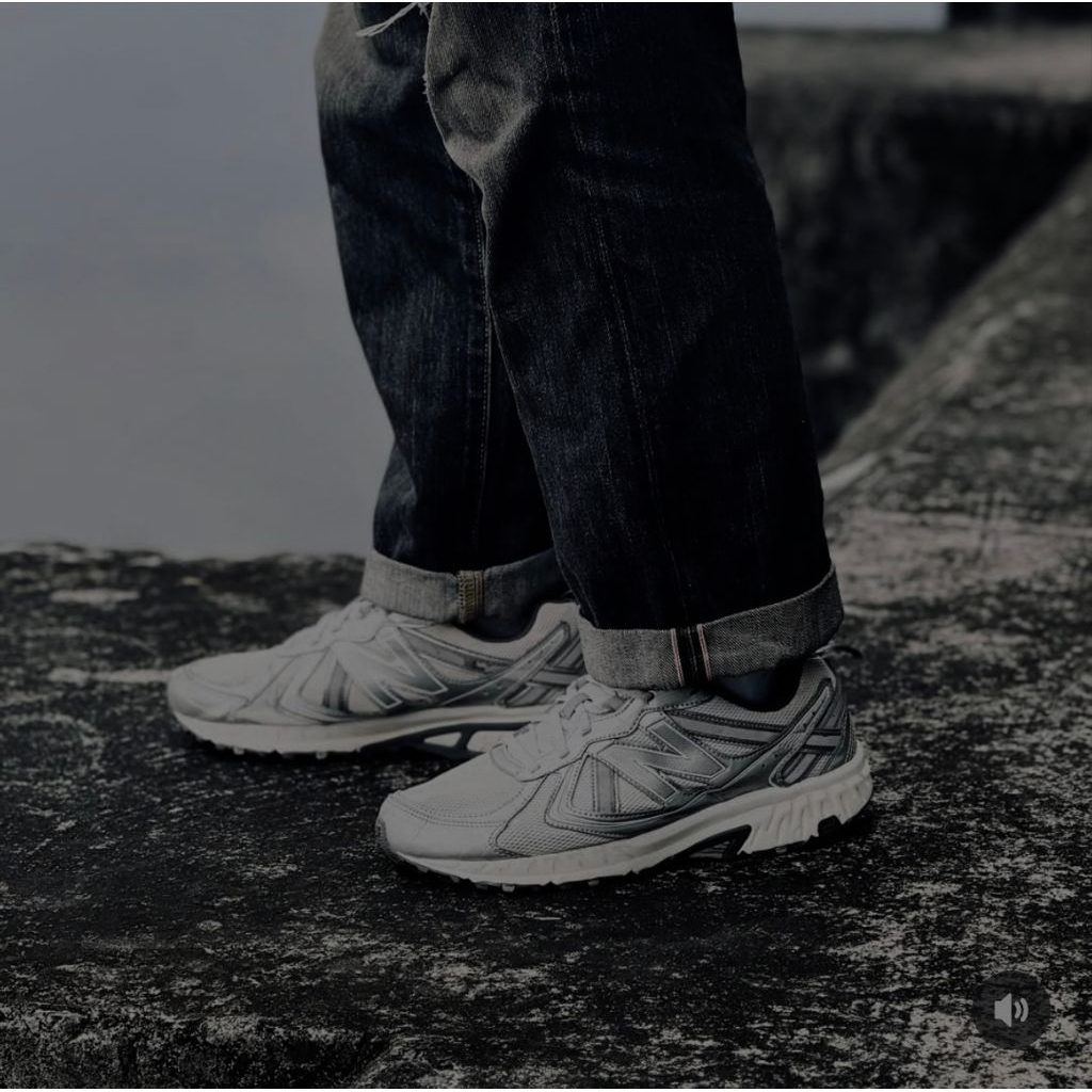 NEW BALANCE 410V5 WHITE METALIC