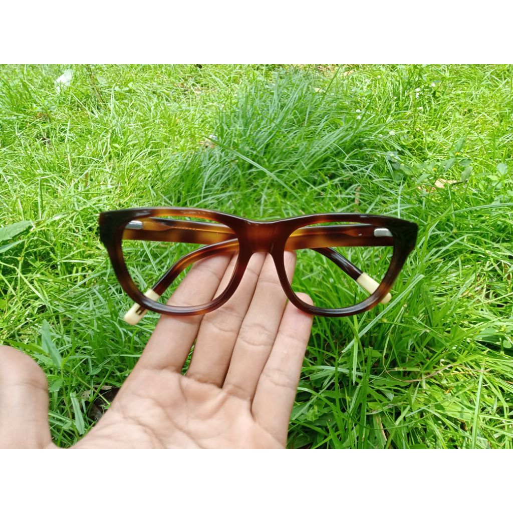 kacamata TOMMY HILFIGER original .like new kondisi sangat mulus