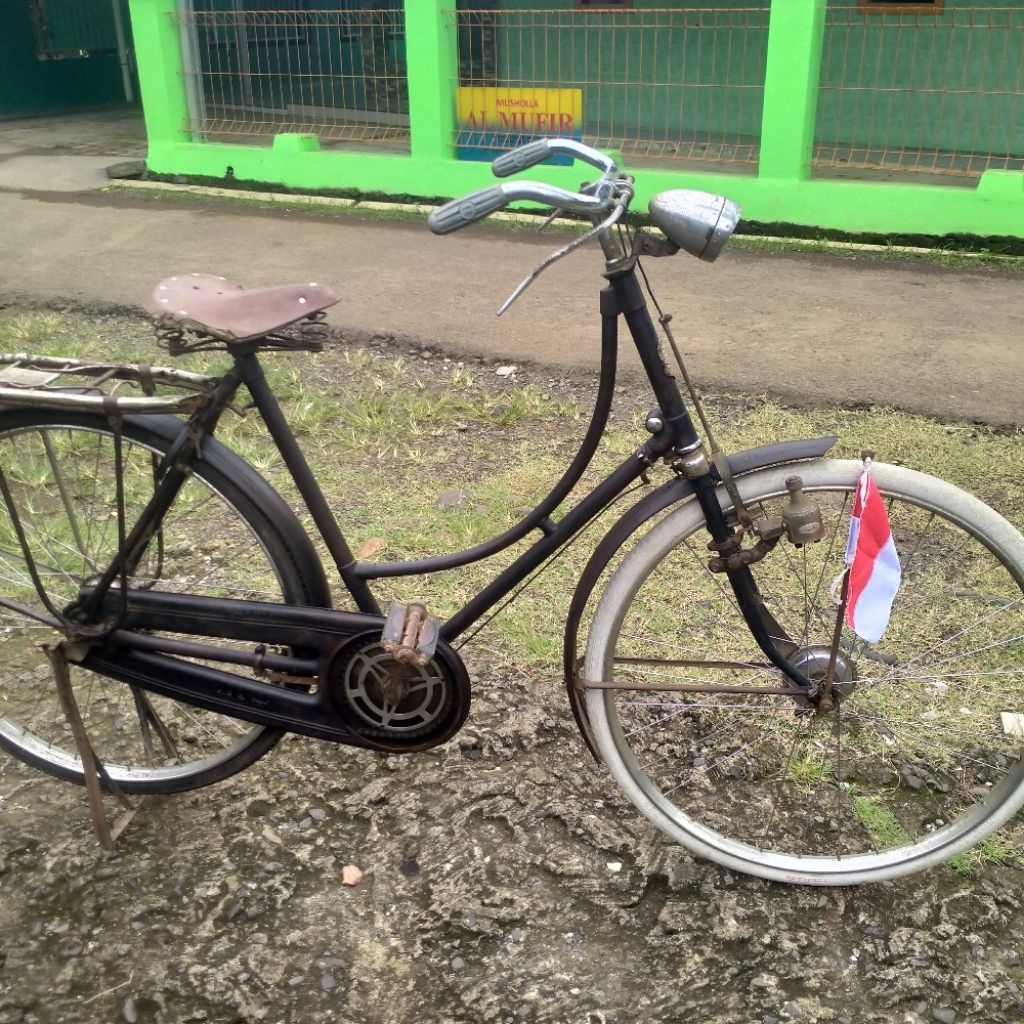 sepeda dames antik jadul merk royal