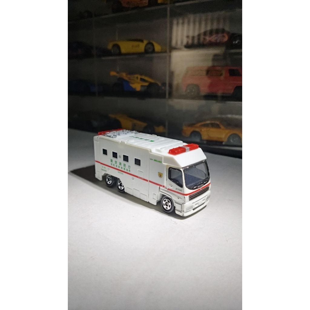 Tomica Isuzu Giga