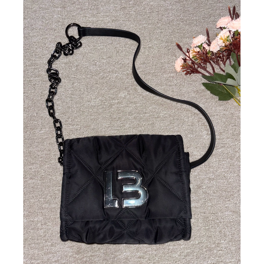 PRELOVED BIMBA Y LOLA SLING BAG