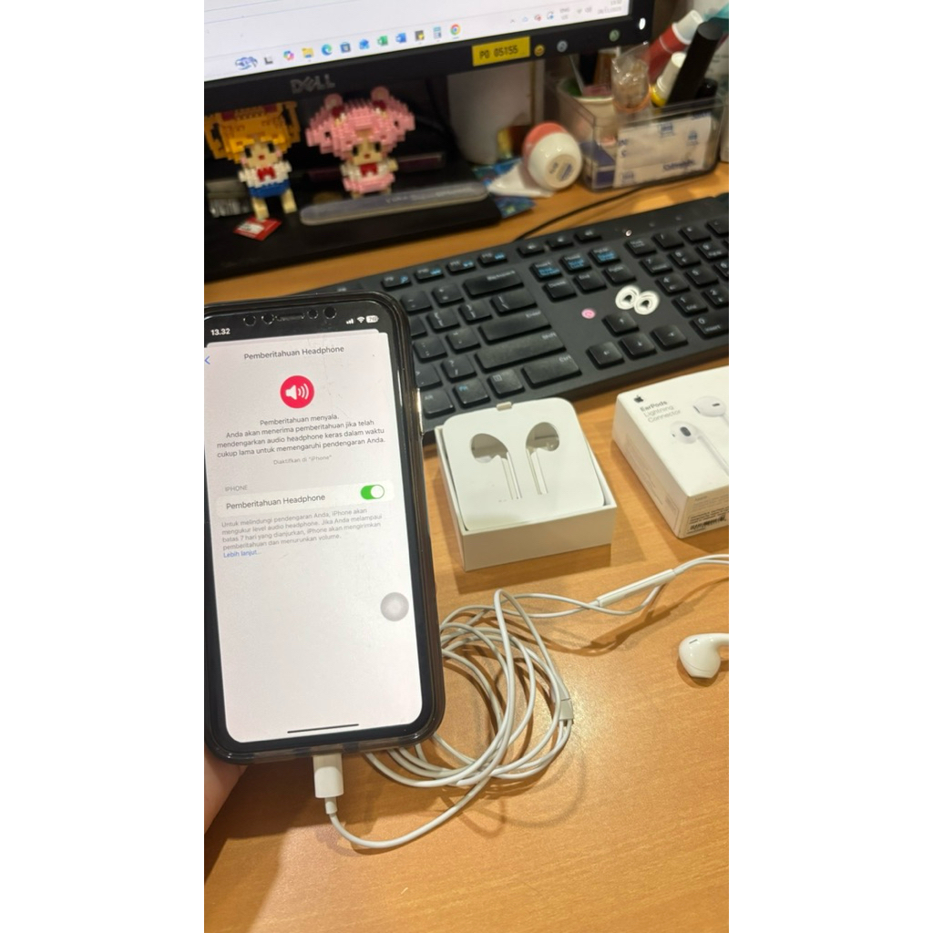 bisa nego; Earpods with USB Headset Iphone/ Lightning (ori ibox, dan baru)