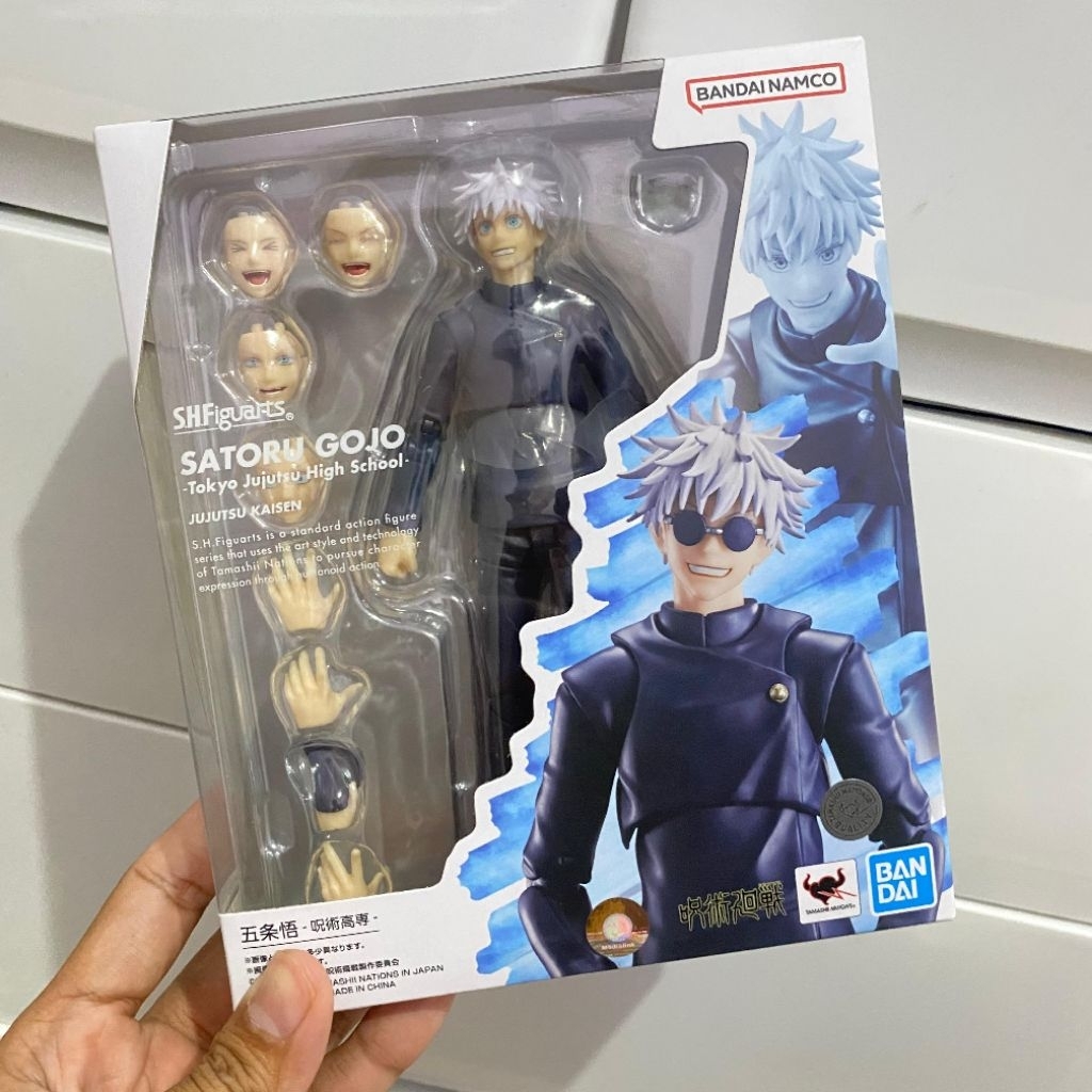 BANDAI SHF Satoru Gojo Tokyo Jujutsu High School Action Figure