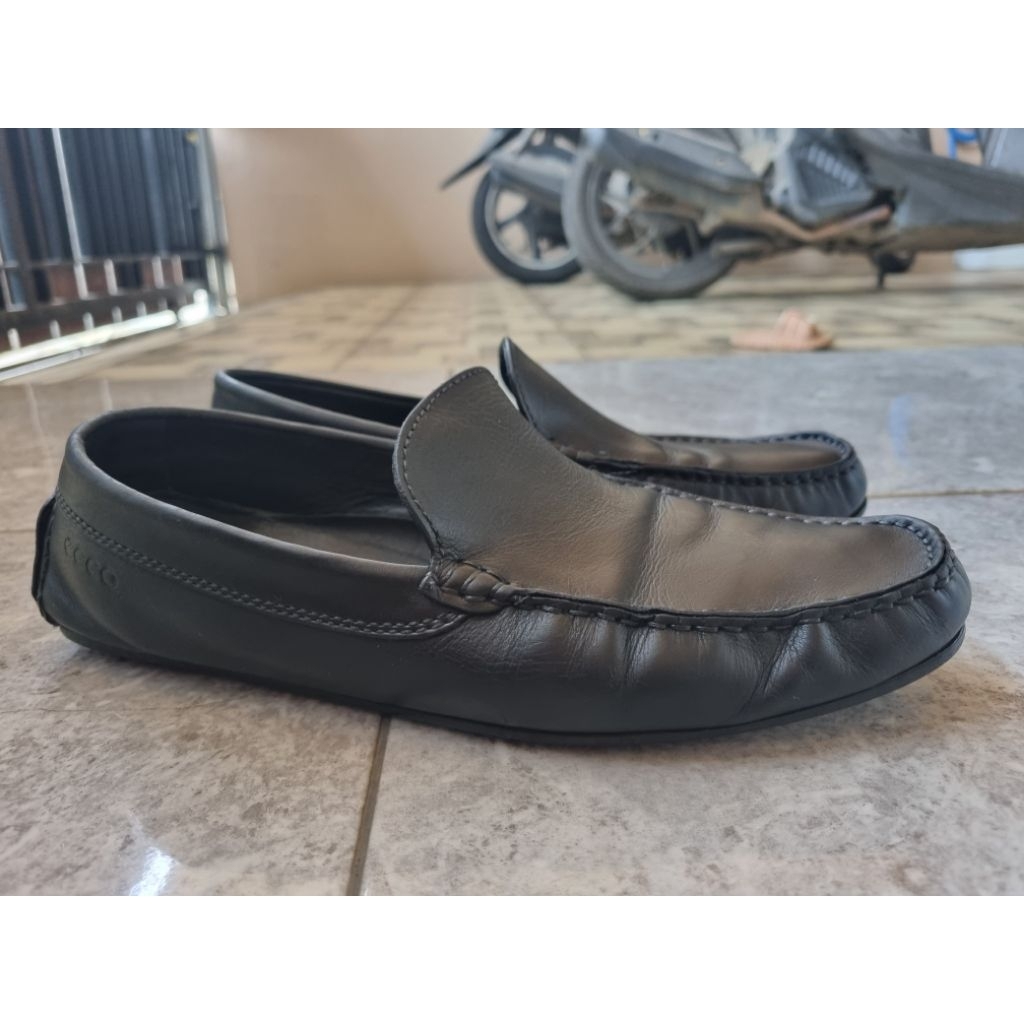 Sepatu Ecco slip on Kulit Second Preloved