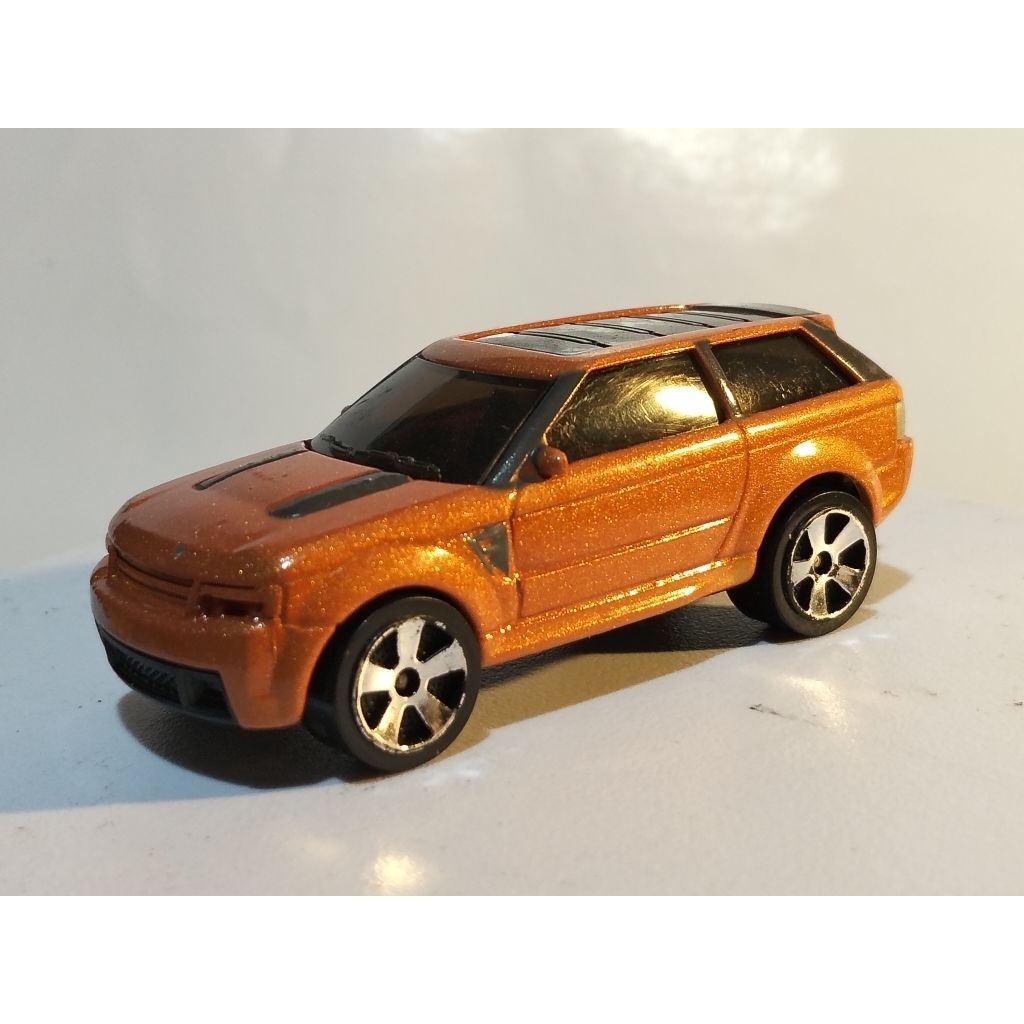 majorette Model ini didasarkan pada Land Rover Range Stormer