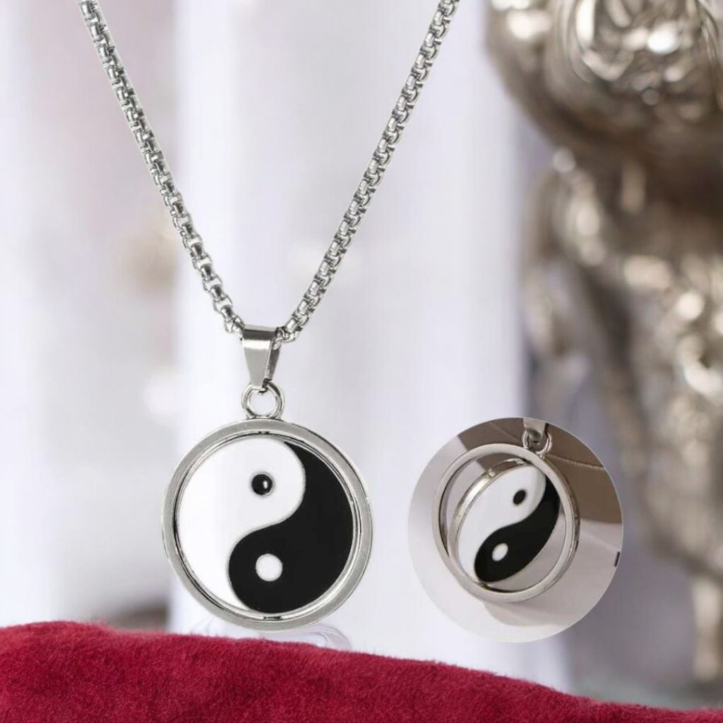 kalung liontin logam rotasi bisa diputar  ying yang hitam putih taoisme