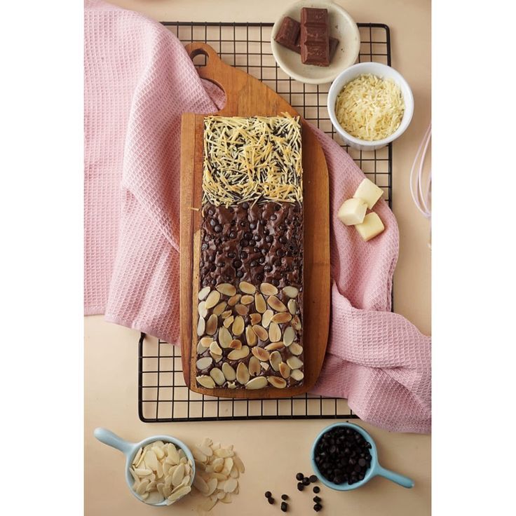 Fudgy Brownies Panggang Hazelnut / Fudgy Brownies Premium