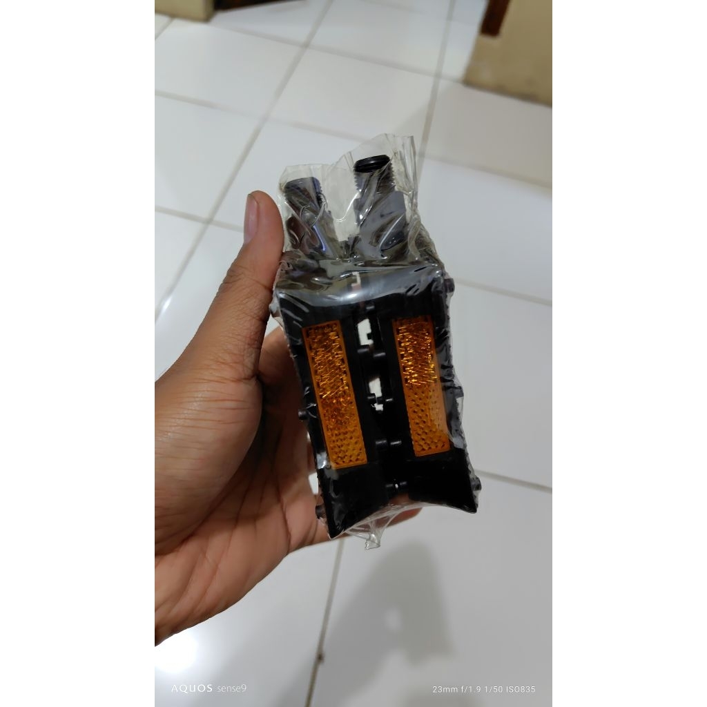 Pedal sepeda Patrol 093