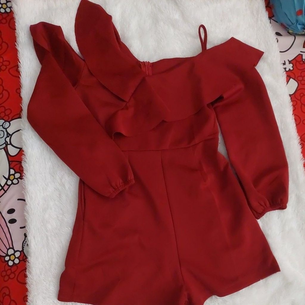 jumpsuit merah