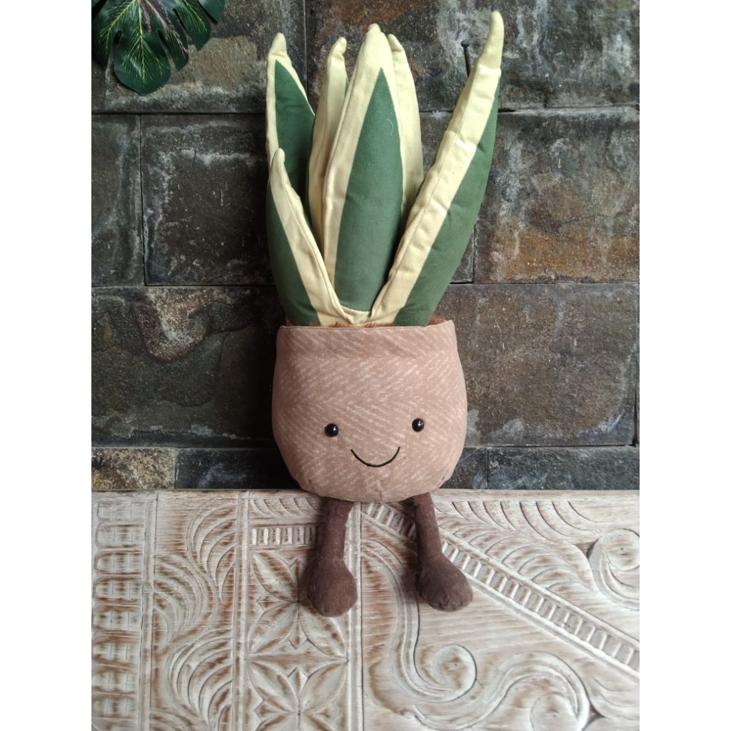 snake plant by jellycat (NWT)