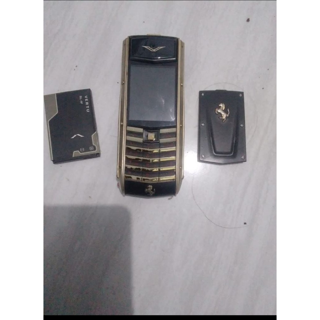 Hp Langka Vertu Ascent Nyala Ada Minus