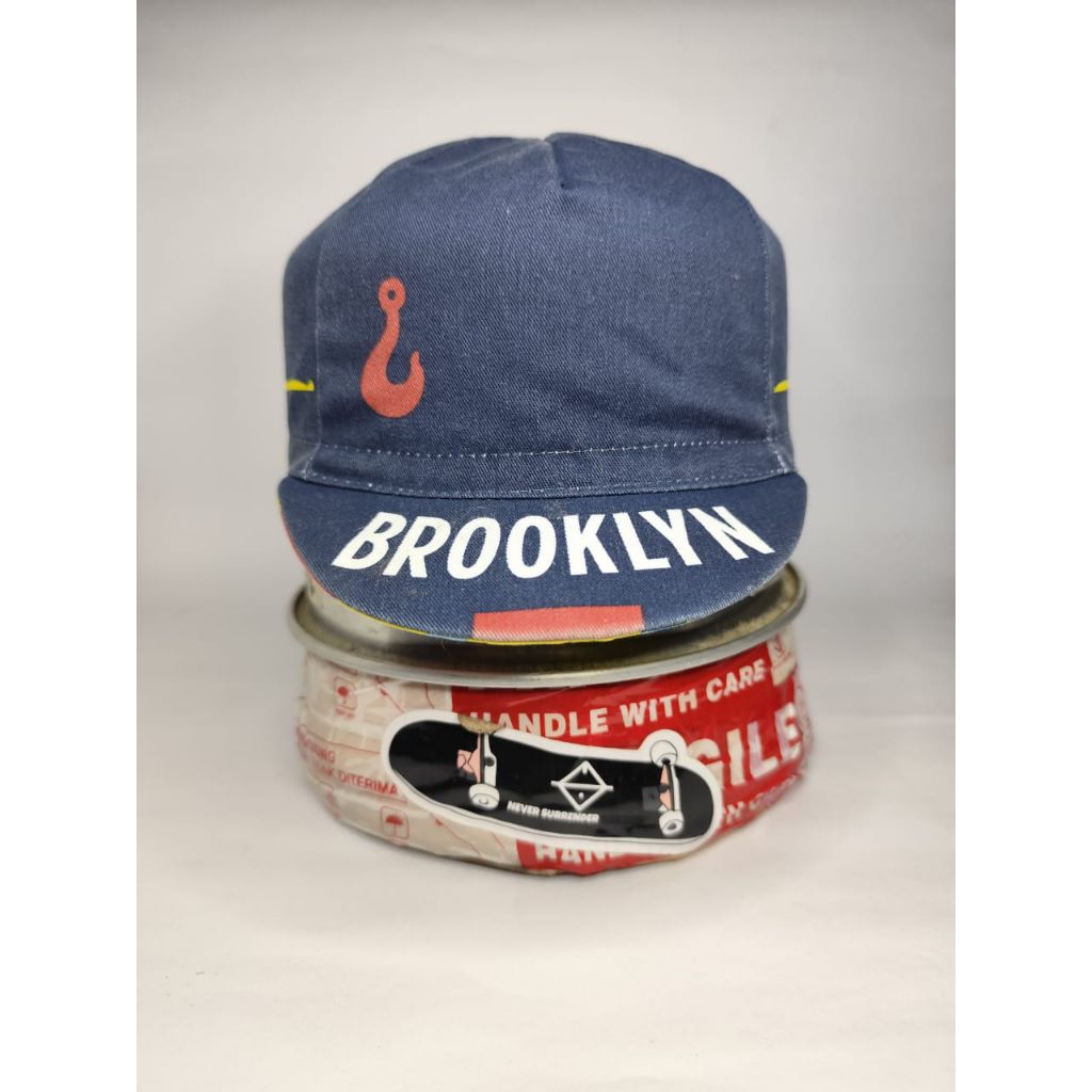 Topi sepeda by Cinelli