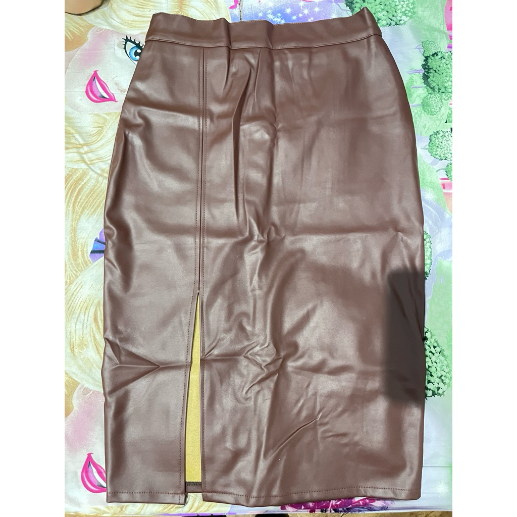 preloved rok kulit (BACA DESKRIPSI)