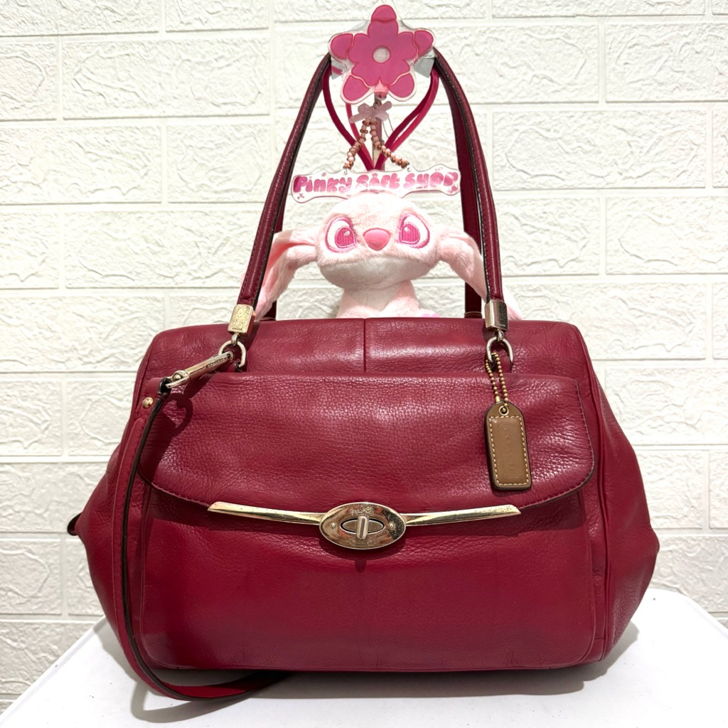tas sling bag kulit asli. tas shoulder bag c oooc. tas selempang kulit asli. tas prelop. maroon