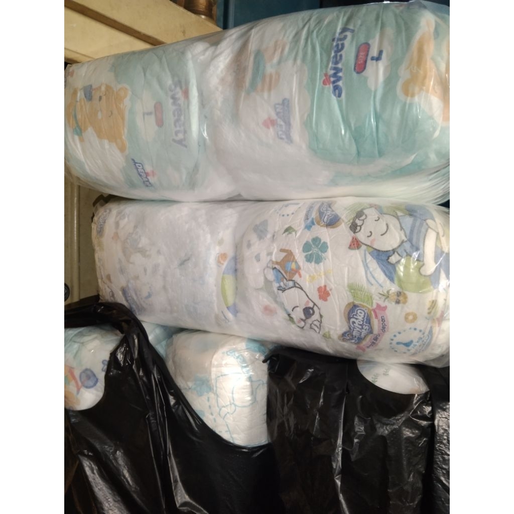 Pampers Repack isi 50pcs merk random(Sweety,mapok,bbhappy) Uk L