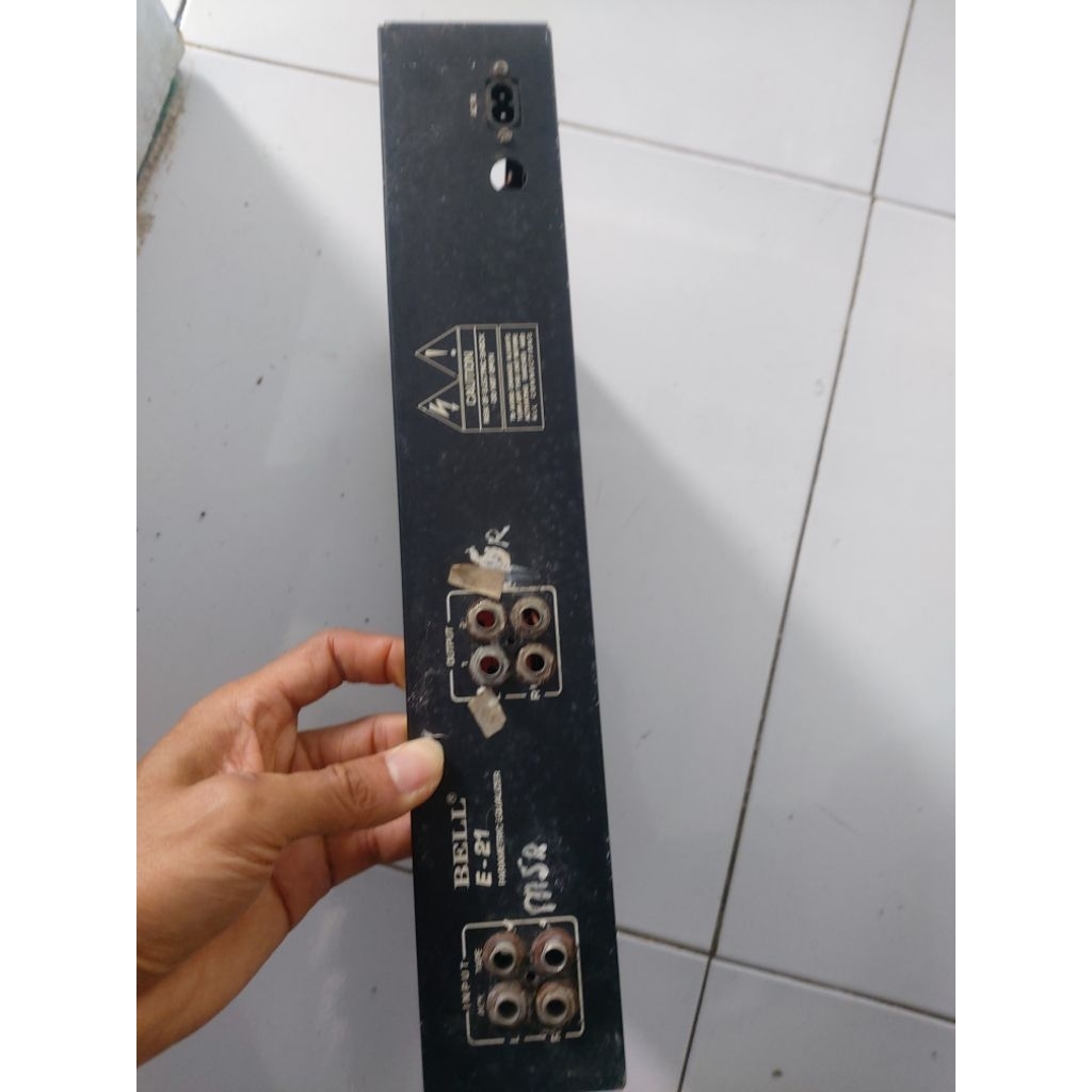 equalizer bekas merek bell suara normal