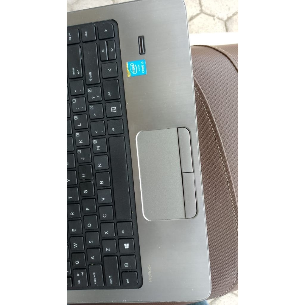 tochpad laptop mati