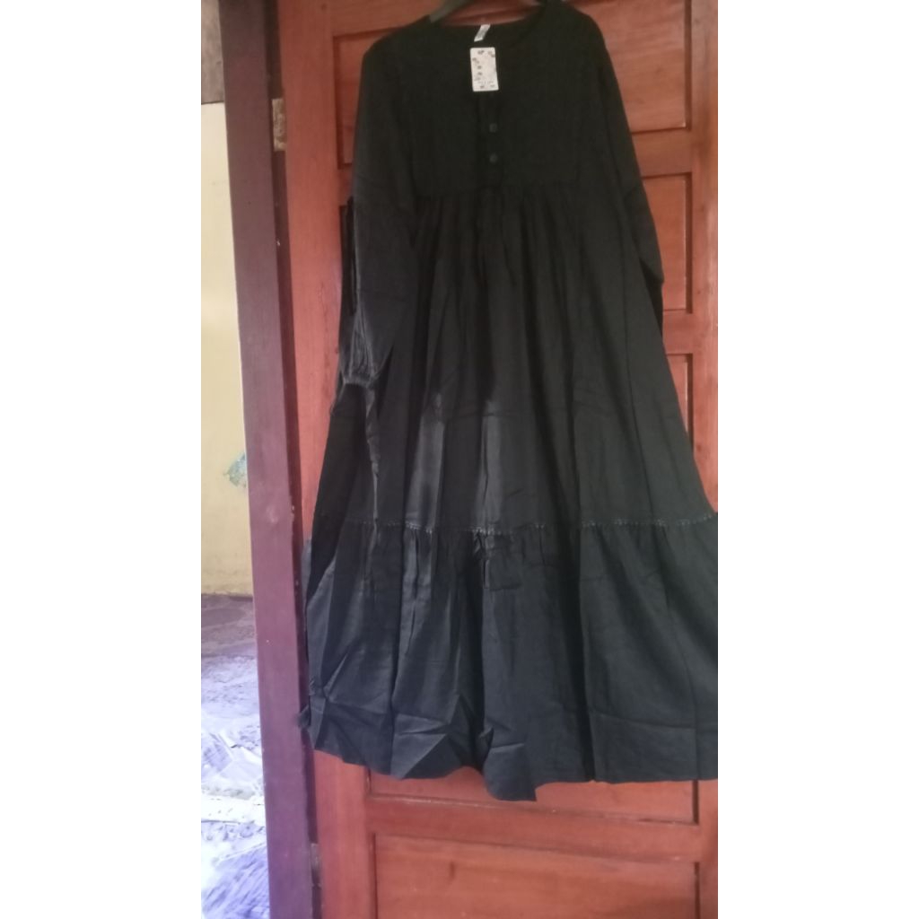 Gamis hitam BWI