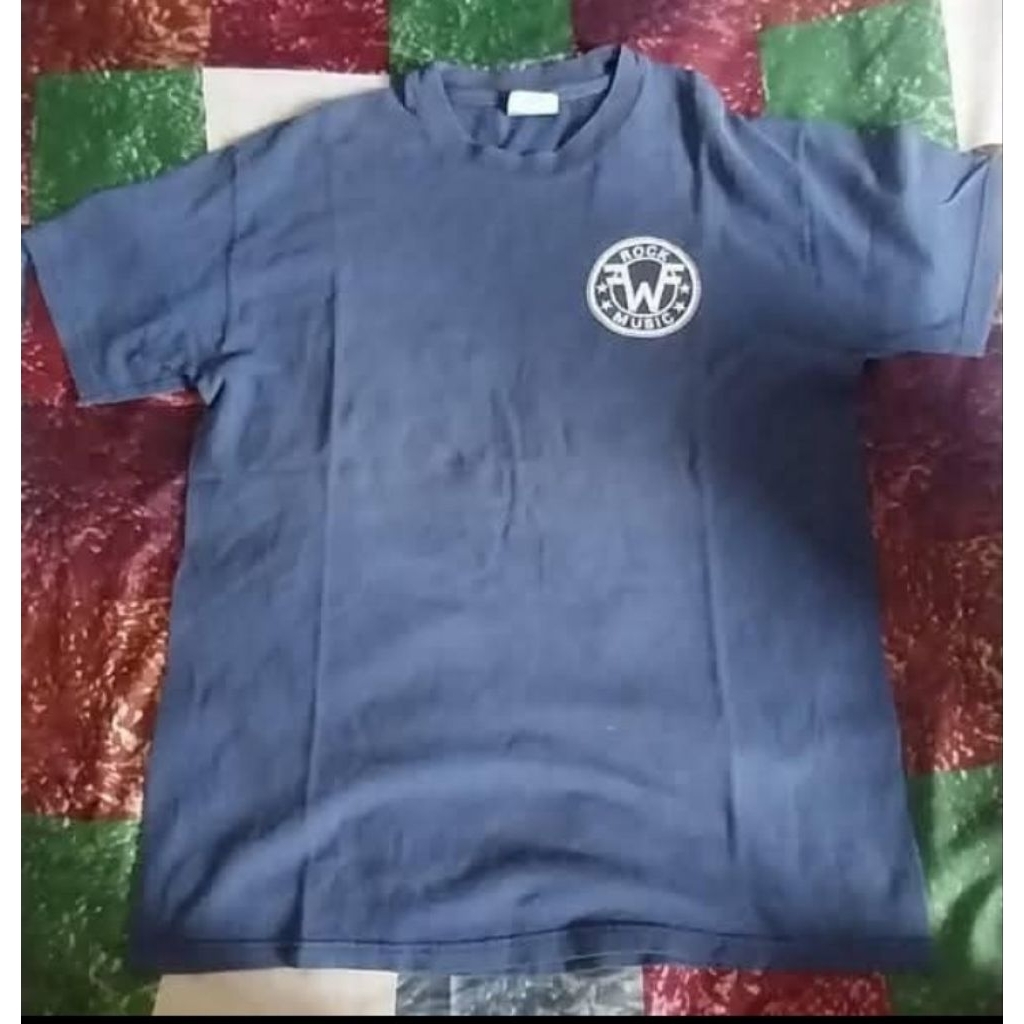 Vintage Weezer 22 Rock Music T-Shirt