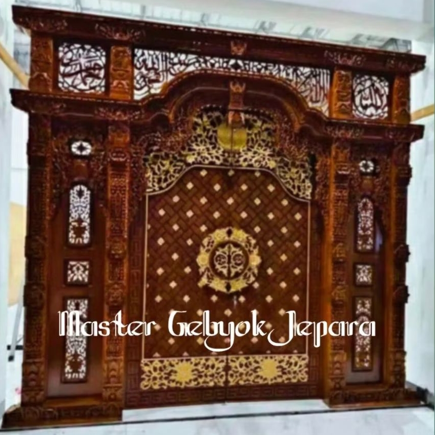 Gebyok ukir pintu nabawi