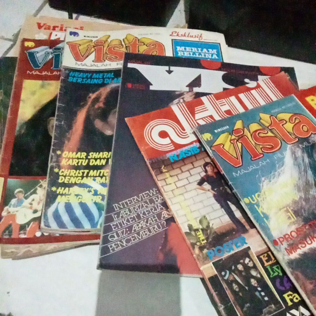 Majalah musik ,film  Vista,visi ,variasi jaya giri
