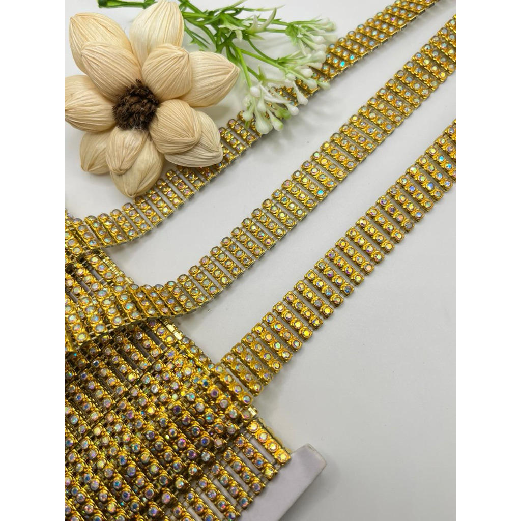 Aplikasi payet meteran plastik baju pesta