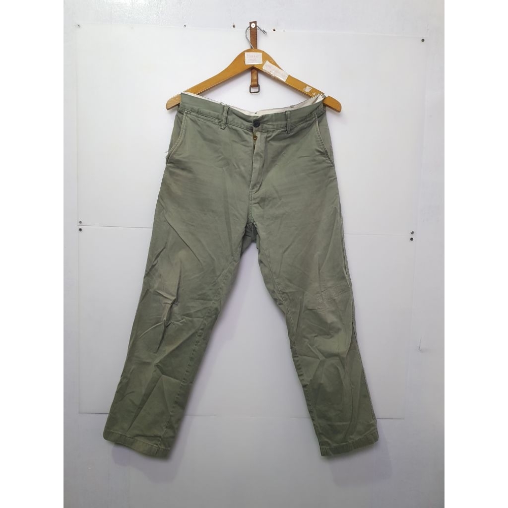 Celana Chino Uniqlo Olive Green