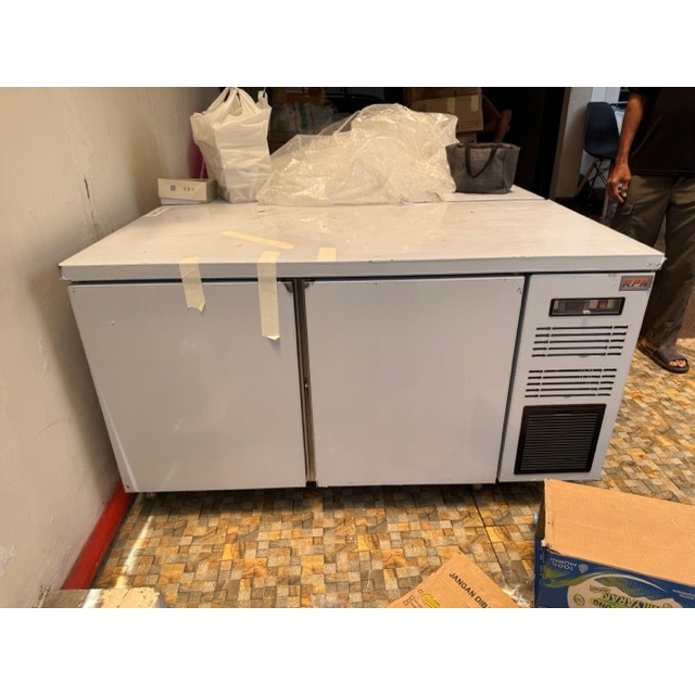 Second Undercounter Freezer 2 Pintu Stainless (Meja Freezer) - Ex Display Pameran