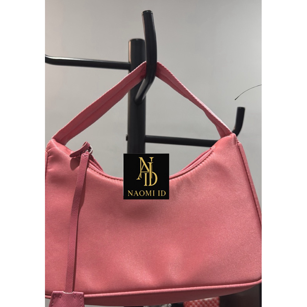 Preloved Prada Re-Edition Nylon Pink Original – Mulus & Rare