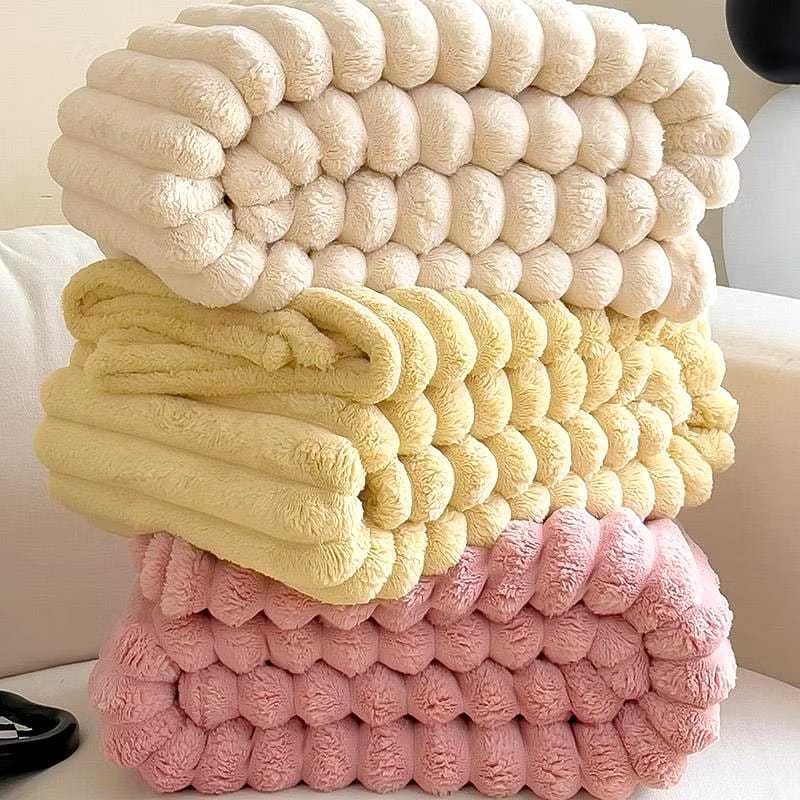 SM SELIMUT POLOS SALUR UKURAN 150X200cm BERAT 600GR TANPA TAS