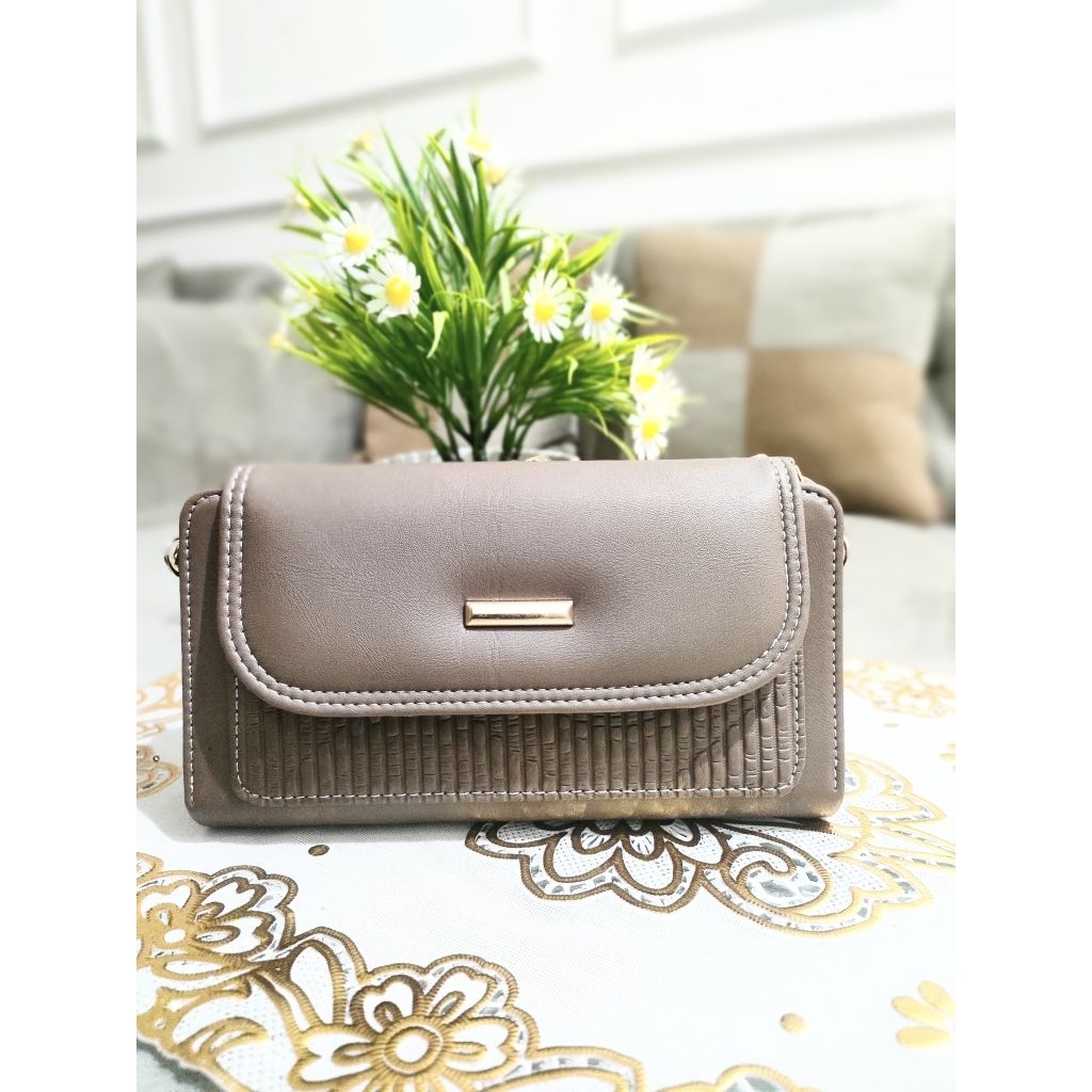 DOMPET Jumbo Wanita Tali Rantai