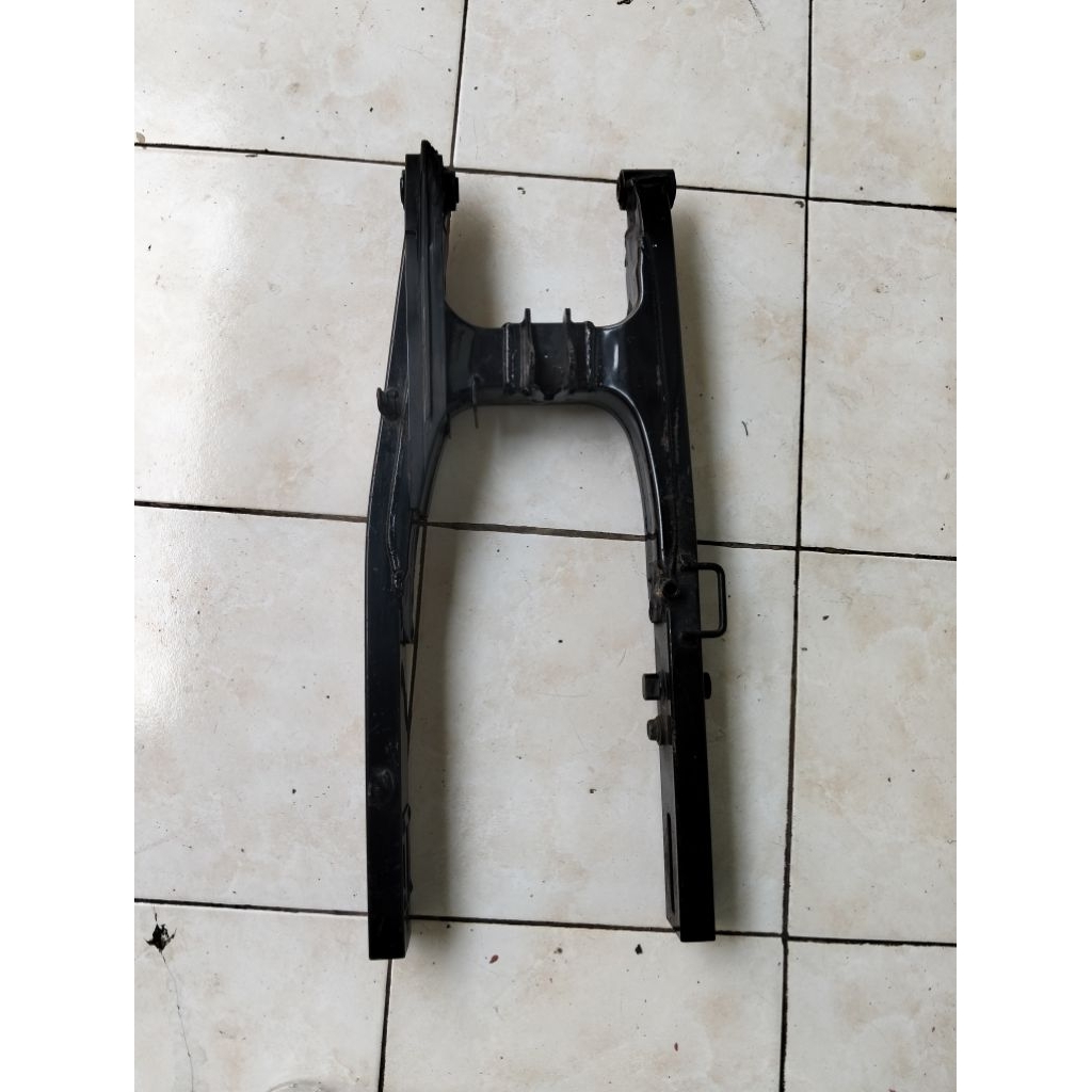 swing arm Supra GTR original copotan. aram sasis Supra GTR original copotan. kondisi bagus