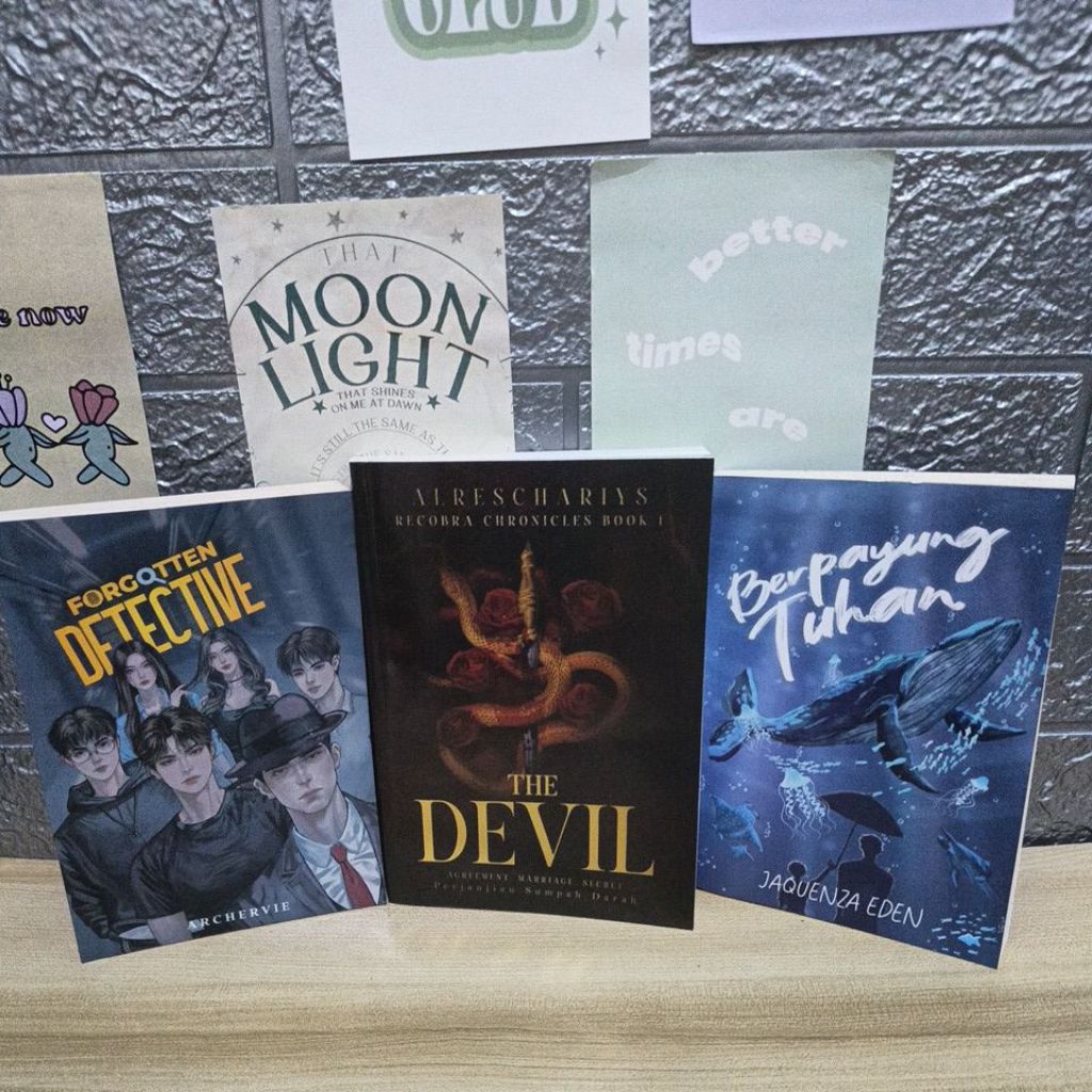 Preloved (Bundling) Novel AU Dark Romance, Sad, Detective — Forgotten Detective, The Devil & Berpayu