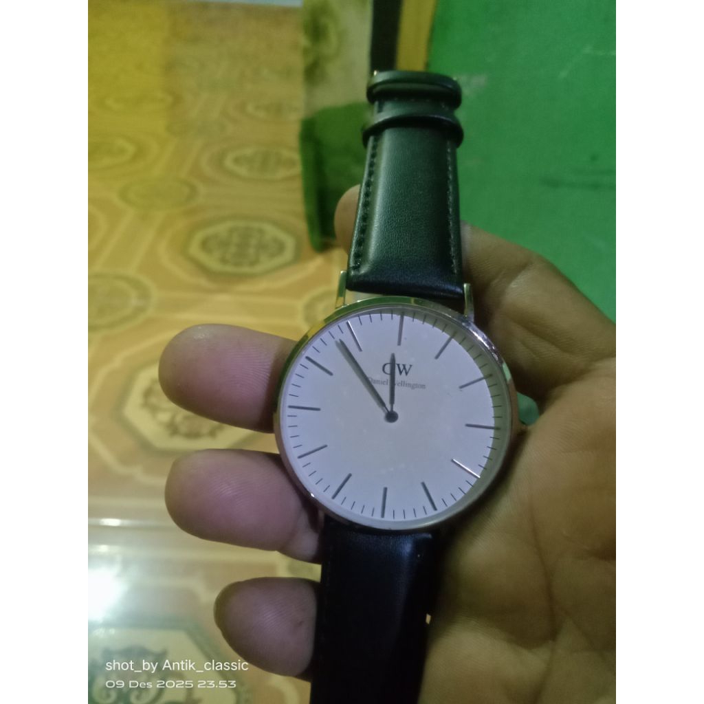 jam tangan pria Daniel Wellington classic E40RI