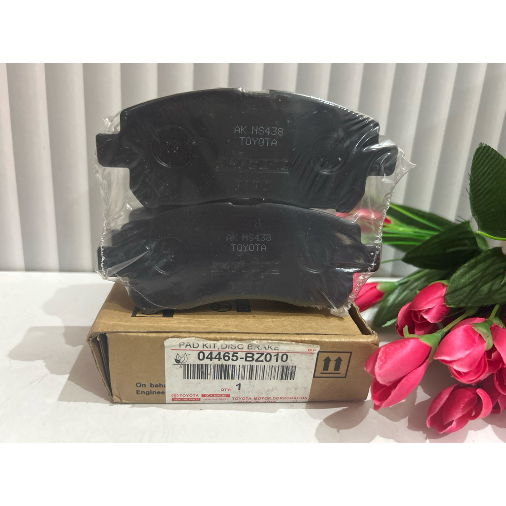 Kampas Rem Depan (AKEBONO) 04465-BZ010 Avanza