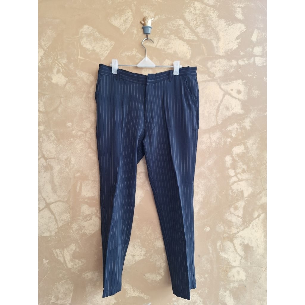 PRELOVED CELANA ERIGO KATUN LICIN NYAMAN DIPAKAI PRIA WANITA DEWASA CELANA KERJA DAILY GIRLS BAGUS M