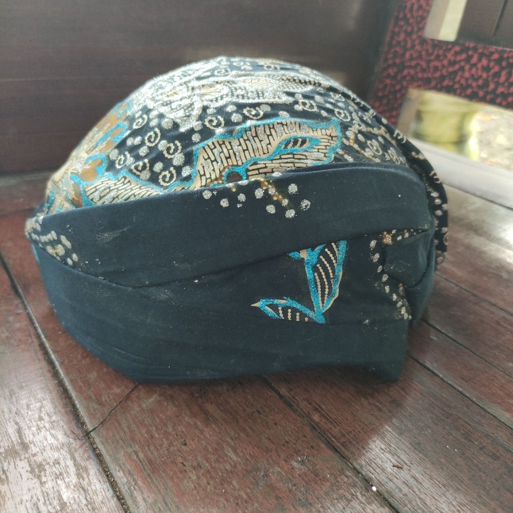 Blangkon prada jogja hitam biru silver