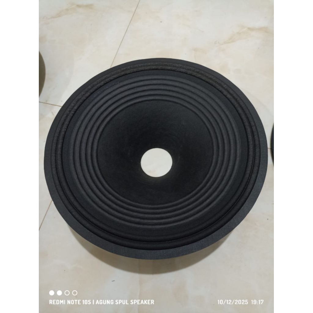 daun speaker 15 inch lubang 65mm