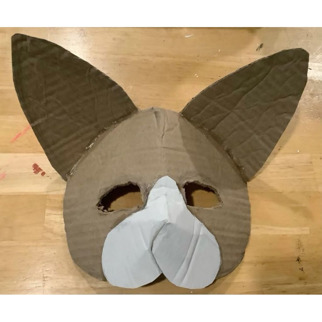 topeng kalakter rubah kerajinan kardus